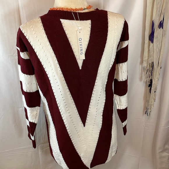 NWT. Sweater by QIXING. - Picture 3 of 4